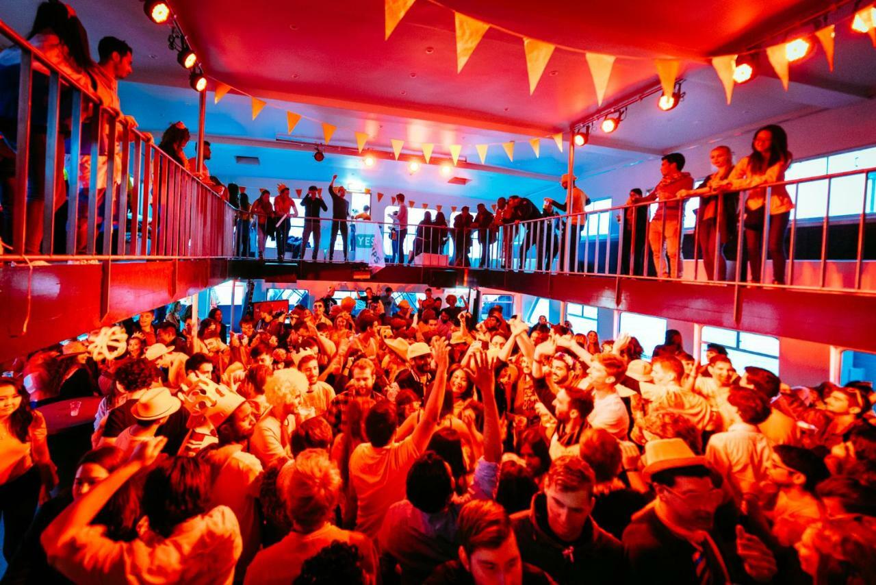 The Esn Kingsday Campsite أمستردام المظهر الخارجي الصورة